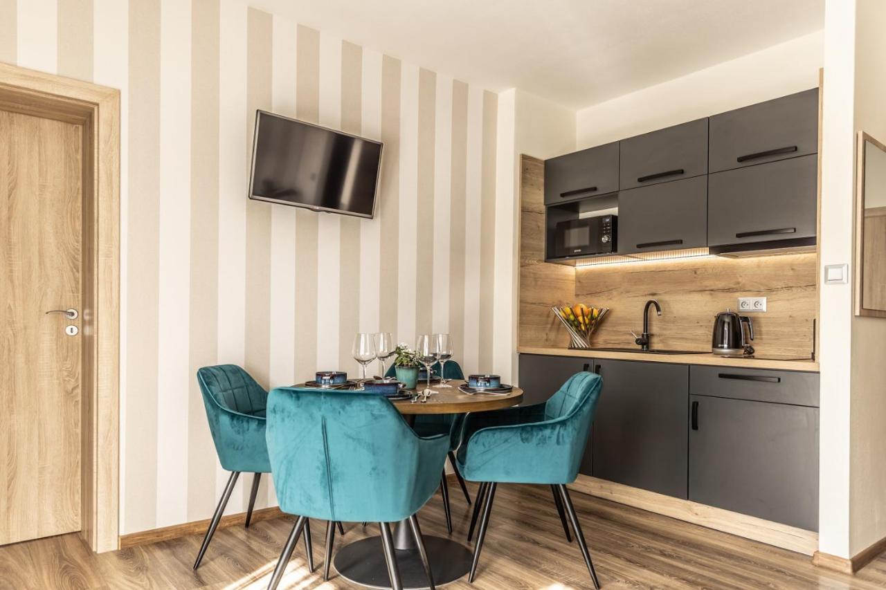 Hotel Demanova Apartments - Dependance Liptovský Mikuláš エクステリア 写真