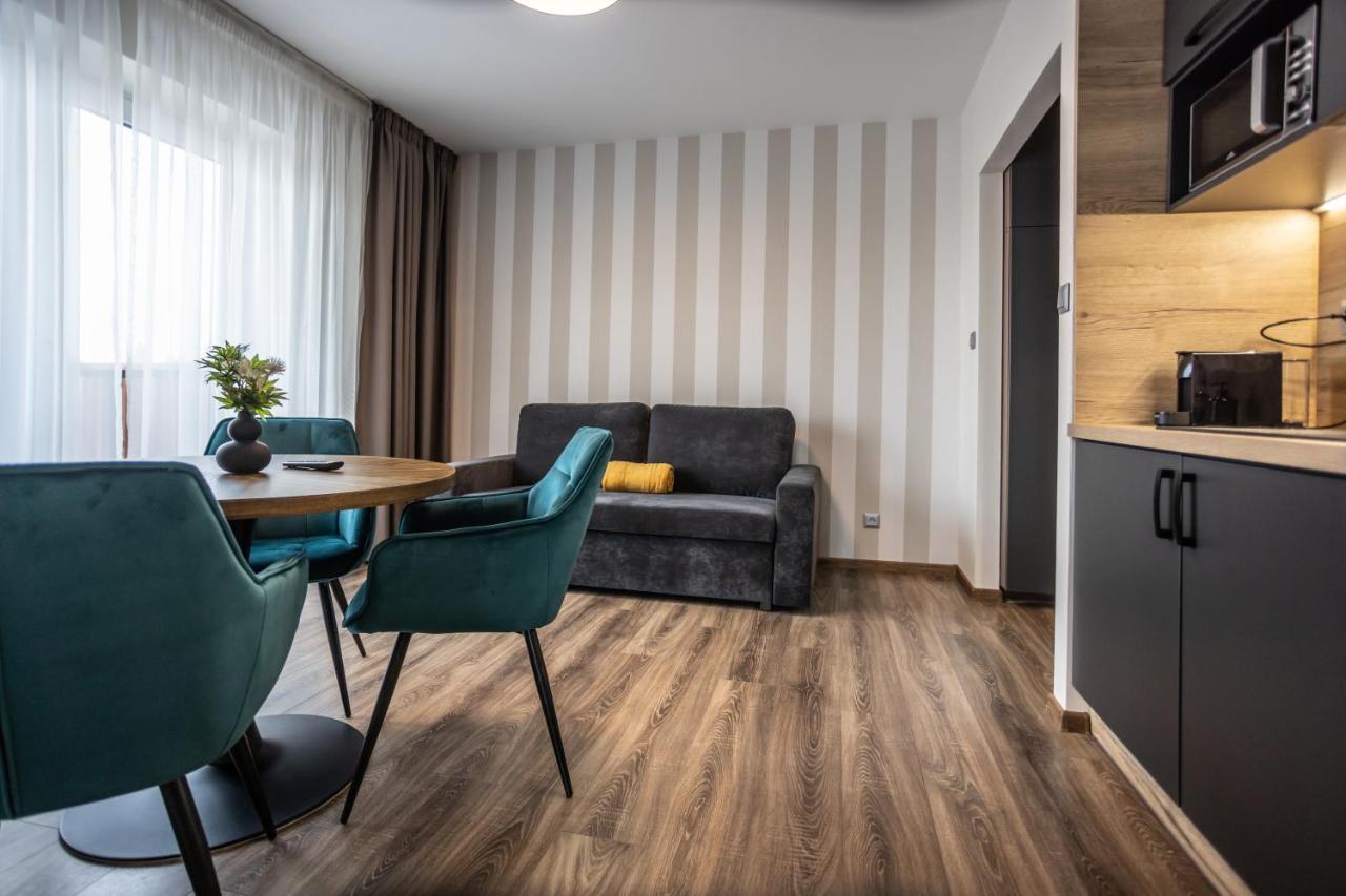 Hotel Demanova Apartments - Dependance Liptovský Mikuláš エクステリア 写真