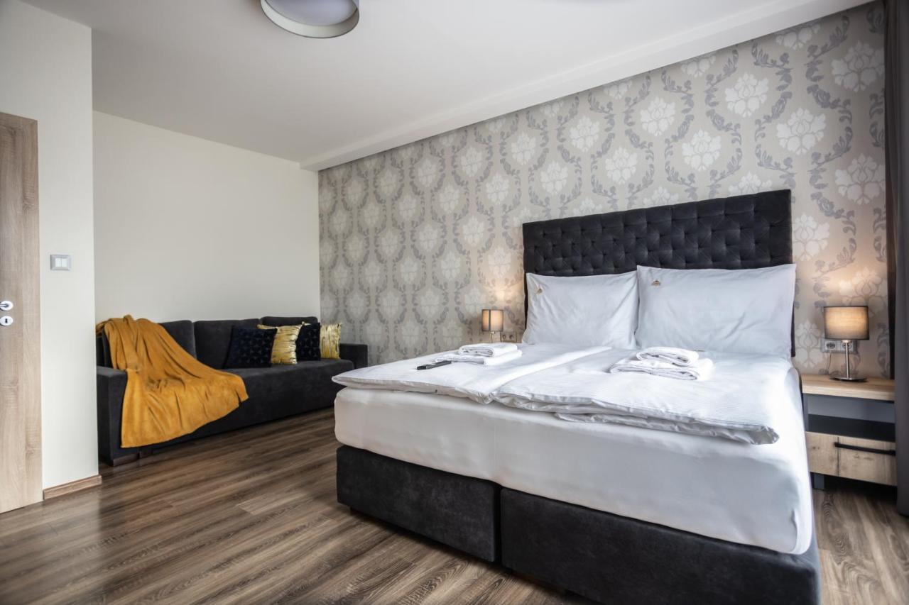 Hotel Demanova Apartments - Dependance Liptovský Mikuláš エクステリア 写真