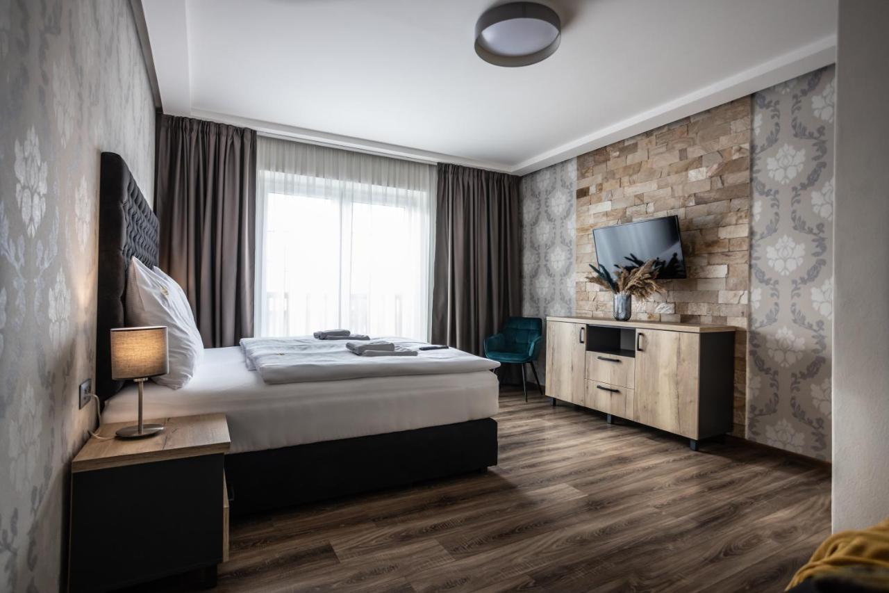 Hotel Demanova Apartments - Dependance Liptovský Mikuláš エクステリア 写真